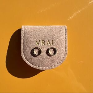 NEVER WORN VRAI 14k solid yellow gold Huggie Hoops